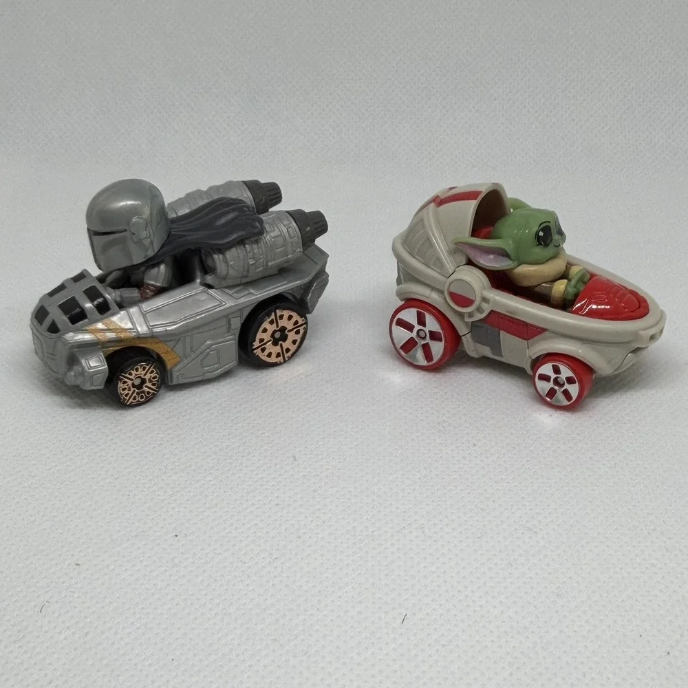 Hot Wheels Racer Verse - STAR WARS The Mandalorian & Grogu Baby Yoda - Cars Toys